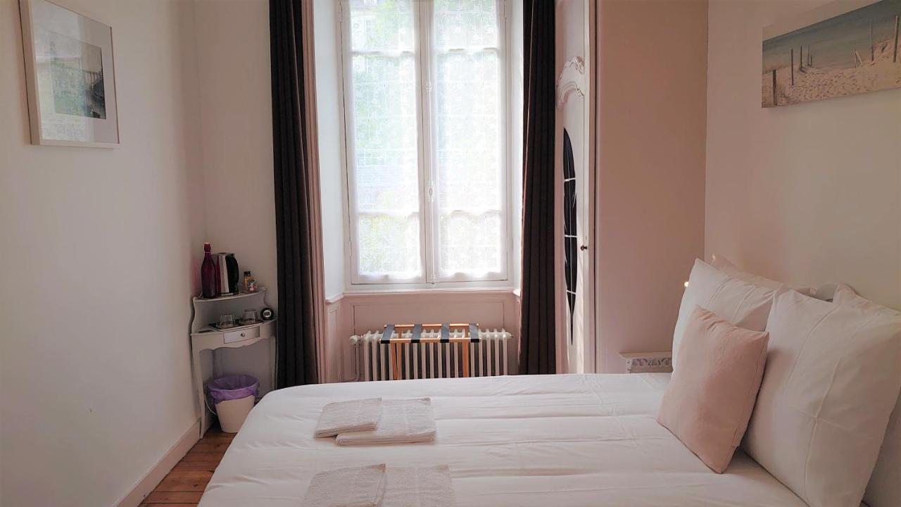 La Maison Serrurier - Chambres D'Hotes Морле Екстериор снимка